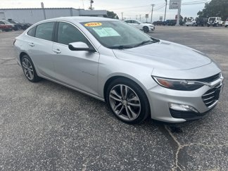 Used 2021 Chevrolet Malibu LT image 1