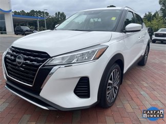 Used 2022 Nissan Kicks SV image 1