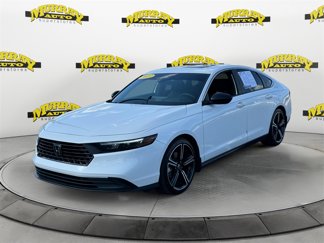 Used 2023 Honda Accord Sport image 1