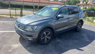 Used 2018 Volkswagen Tiguan SEL image 1