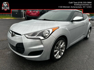 Used 2016 Hyundai Veloster image 1