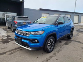 Used 2022 Jeep Compass Limited image 1