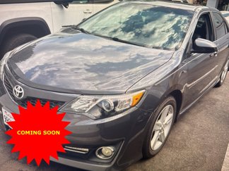 Used 2013 Toyota Camry LE image 1