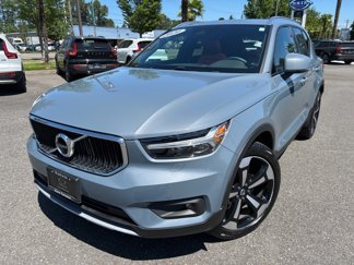 Used 2020 Volvo XC40 T5 Momentum w/ Protection Package Premier image 1