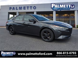 Used 2021 Hyundai Elantra SEL image 1