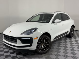 Used 2024 Porsche Macan image 1