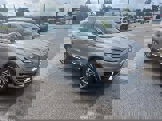 Used 2019 Lincoln Nautilus Select image 1
