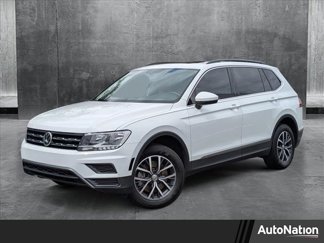 Used 2020 Volkswagen Tiguan SE w/ Panoramic Sunroof Package image 1
