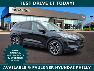 Used 2021 Ford Escape SE w/ SE Sport Appearance Package image 1