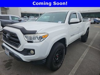 Used 2016 Toyota Tacoma SR5 image 1
