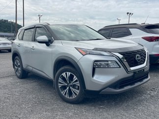 Used 2023 Nissan Rogue SV image 1