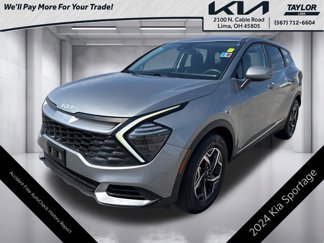 Used 2024 Kia Sportage LX image 1