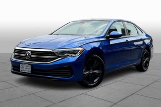 Certified 2022 Volkswagen Jetta SE image 1