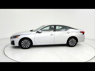 Used 2023 Nissan Altima 2.5 SV image 1