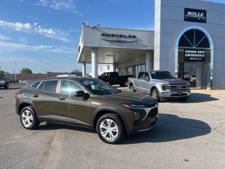 Used 2024 Chevrolet Trax LS image 1