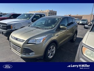 Used 2013 Ford Escape SE w/ Class II Trailer Tow Pkg image 1