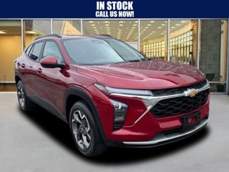 Used 2024 Chevrolet Trax LT w/ Sunroof Package image 1