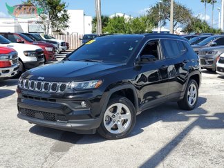 Used 2023 Jeep Compass Latitude image 1