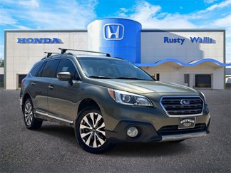 Used 2017 Subaru Outback 3.6R Touring image 1