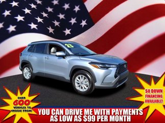 Used 2023 Toyota Corolla Cross LE image 1