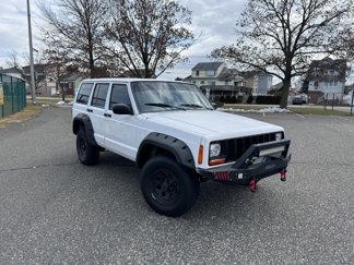 Used 1998 Jeep Cherokee Sport image 1