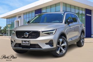 Used 2024 Volvo XC40 B5 Core image 1