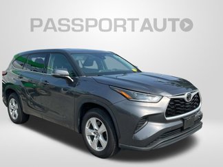 Used 2021 Toyota Highlander L image 1