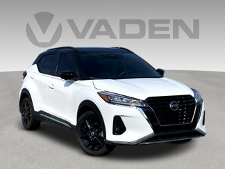 Used 2021 Nissan Kicks SR w/ SR Premium Package image 1