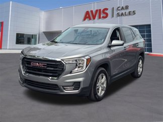 Used 2024 GMC Terrain SLE image 1