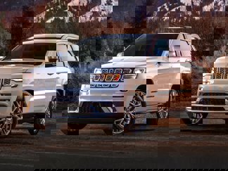 Used 2019 Jeep Grand Cherokee Altitude image 1