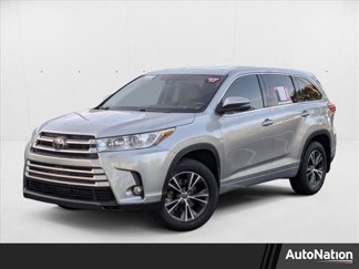 Used 2017 Toyota Highlander Plus image 1