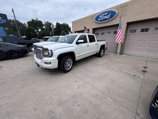 Used 2017 GMC Sierra 1500 Denali image 1