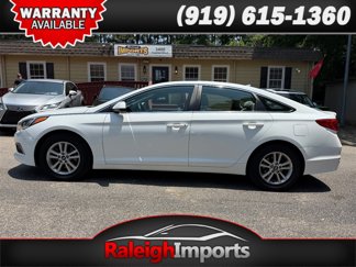 Used 2017 Hyundai Sonata SE image 1