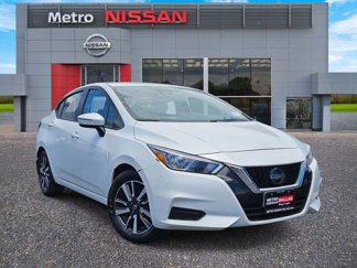 Used 2020 Nissan Versa SV image 1