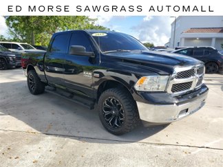 Used 2019 RAM 1500 Classic SLT image 1