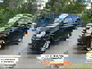 Used 2019 Dodge Grand Caravan SXT image 1