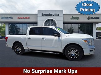 Used 2020 Nissan Titan SV w/ Accessory Utility Package image 1