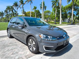 Used 2019 Volkswagen e-Golf SE image 1