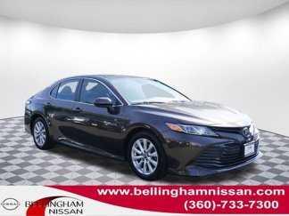 Used 2019 Toyota Camry LE image 1