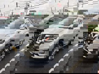 Used 2018 Nissan Rogue SV image 1