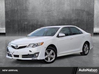 Used 2014 Toyota Camry SE image 1