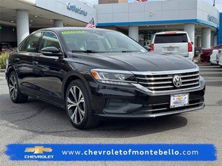 Used 2021 Volkswagen Passat 2.0T SE image 1