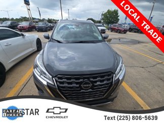 Used 2022 Nissan Kicks SV image 1