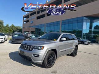 Used 2019 Jeep Grand Cherokee Altitude image 1