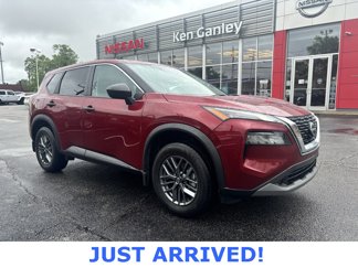 Certified 2022 Nissan Rogue S image 1