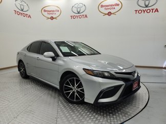 Used 2022 Toyota Camry SE image 1