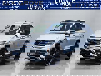 Used 2022 Volkswagen Tiguan SE image 1