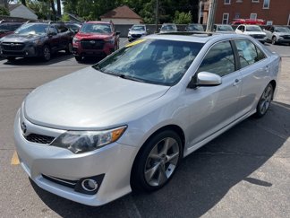 Used 2012 Toyota Camry SE image 1