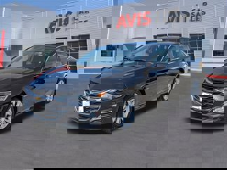 Used 2023 Chevrolet Malibu LT image 1