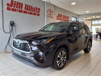 Certified 2022 Toyota Highlander XLE image 1